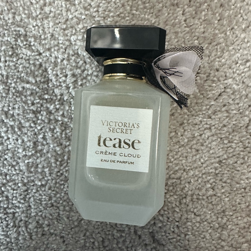 Victoria's Secret Tease Crème Cloud Perfume